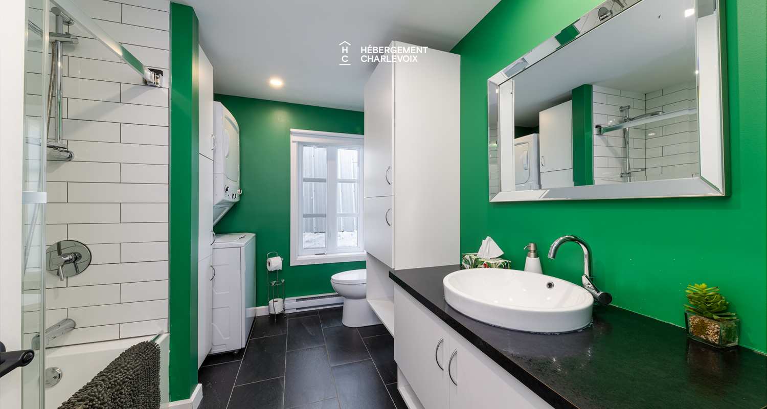 ABE-3 - Entièrement rénové, au centre-ville de Baie-Saint-Paul